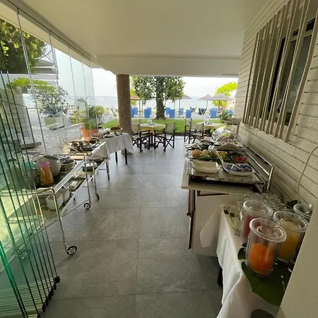 Alojamento de Acomodação e Pequeno-almoço Le Petit Du 3*