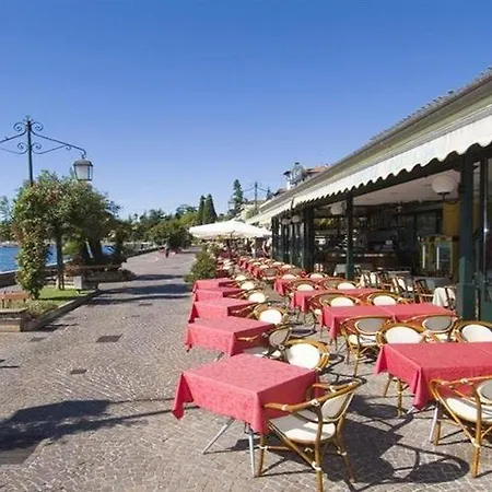 Bed & Breakfast Le Petit Du Lac 3*